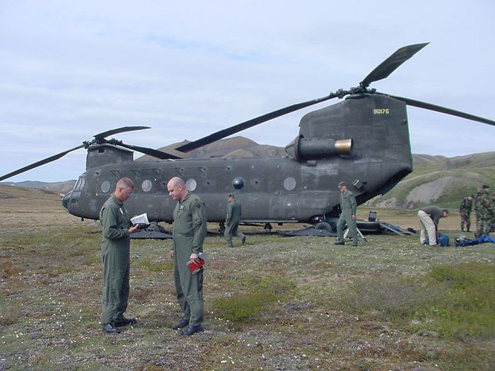 89-00176 and flight arrives at the field site.