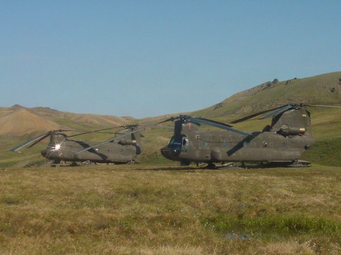 89-00174 and 89-00176 take the only high and dry ground in the vicinity of the extraction site, looking to the northeast.