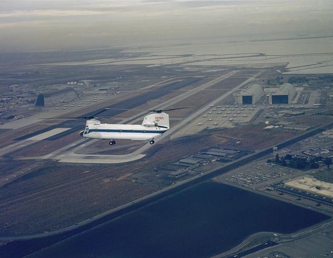 NASA 737 in the pattern at Moffett Field, 12 October 1979.