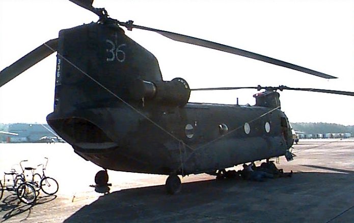 Boeing CH-47D Chinook - Flipper 85-24336.