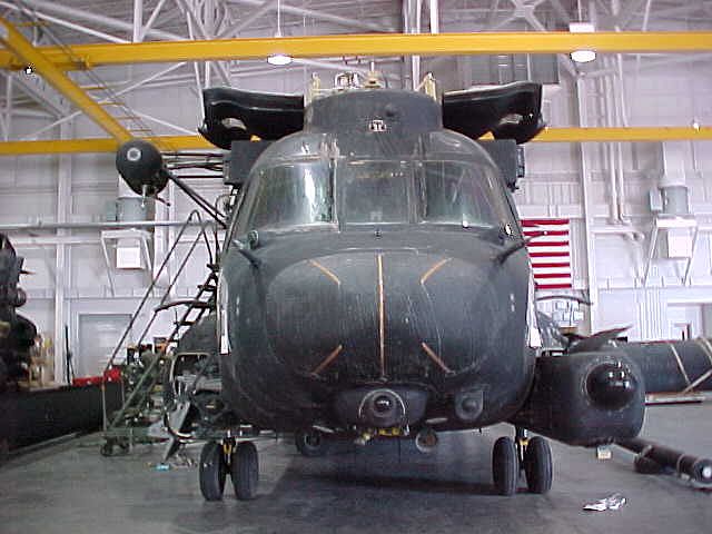 Chinook 92-00476 undergoing repair.